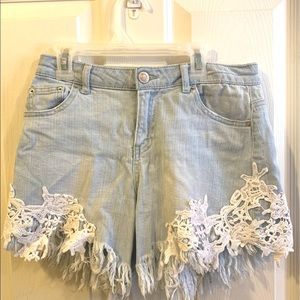 Women’s jean shorts size 6